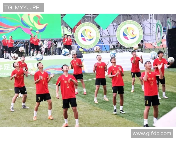 肇庆恒泰迎战清远球队全力以赴争夺胜利展现精彩对决