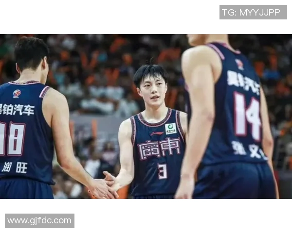 CBA精彩回顾上海队对阵广东队的巅峰对决全程回放