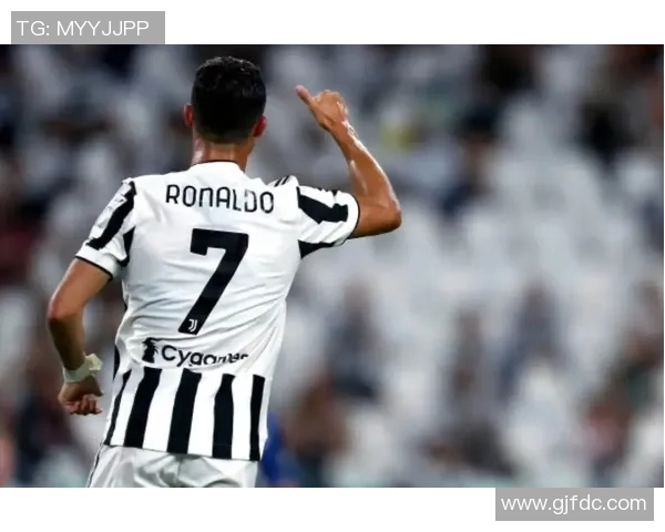 尤文图斯1-1战平对手，梅开二度的C罗成为焦点