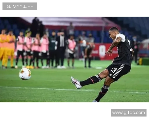 尤文图斯主场0-0战平那不勒斯,C罗缺阵引发状态质疑 尤文图斯主场0-0战平那不勒斯,C罗缺阵引发状态质疑